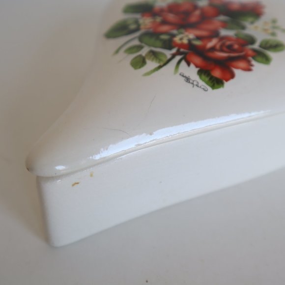 Vintage Heart Shaped Ceramic Jewelry Box - Picture 3 of 16